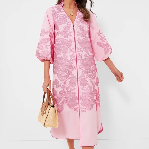 Tuckernuck Dresses & Skirts - Tuckernuck Pink Resort Midi Dress with Bishop Sleeves and V-Neck
